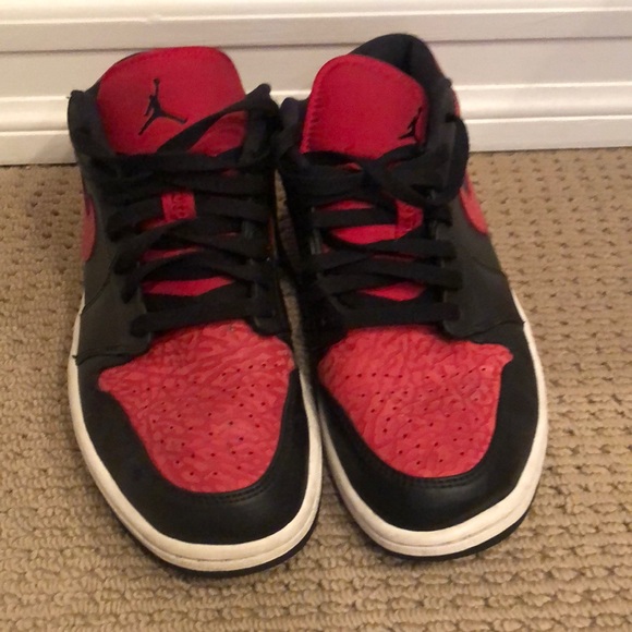 Sneakers - Picture 1 of 8